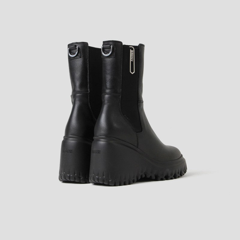 Bronx Curvy Chelsea Black Boots