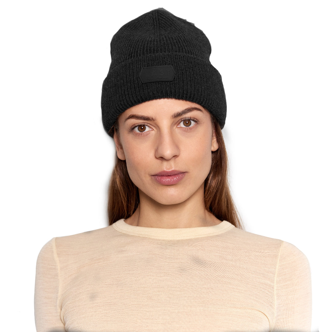 LÄST Beanie Hood Black